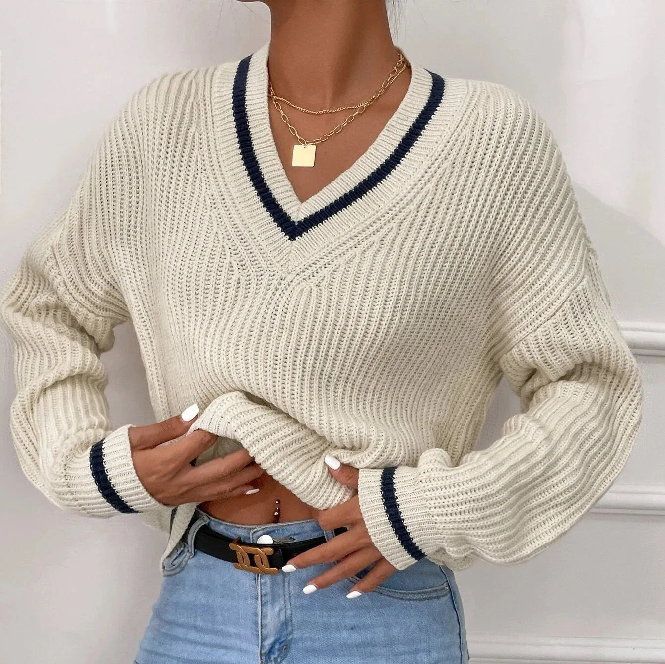 Cozy Winter Cable Knit V-Neck Preppy Sweater