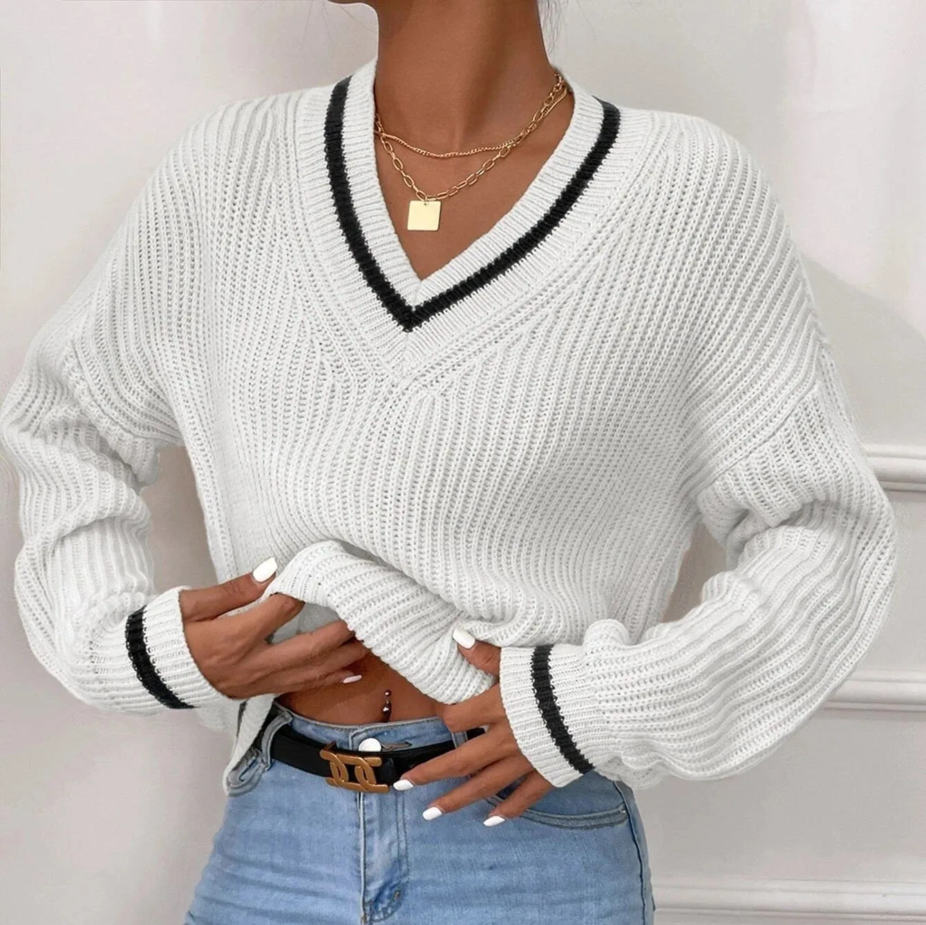 Cozy Winter Cable Knit V-Neck Preppy Sweater