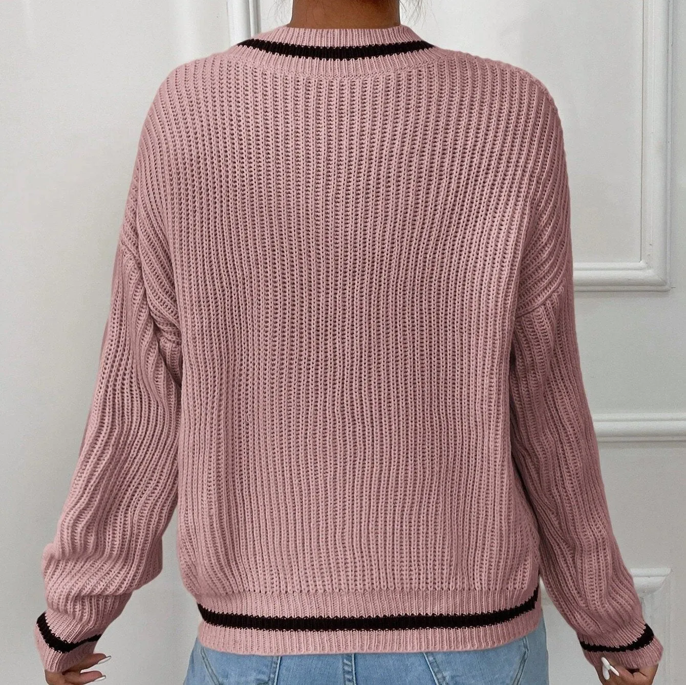 Cozy Winter Cable Knit V-Neck Preppy Sweater