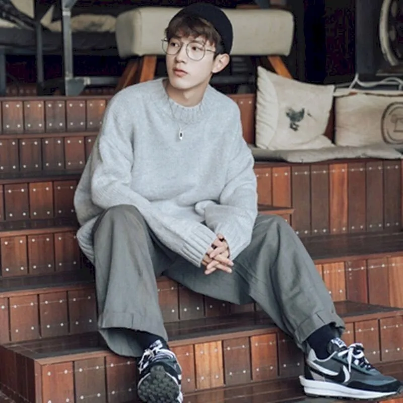 Hong Kong style sweater male students Korean style loose round neck solid color sweater autumn winter sweater Harajuku jerseys