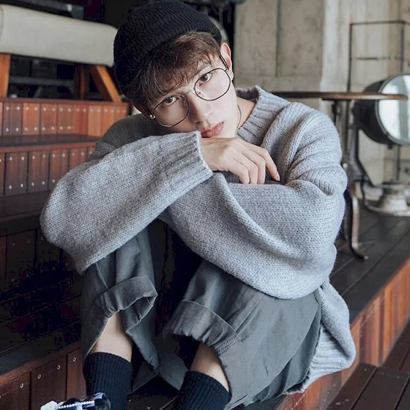 Hong Kong style sweater male students Korean style loose round neck solid color sweater autumn winter sweater Harajuku jerseys