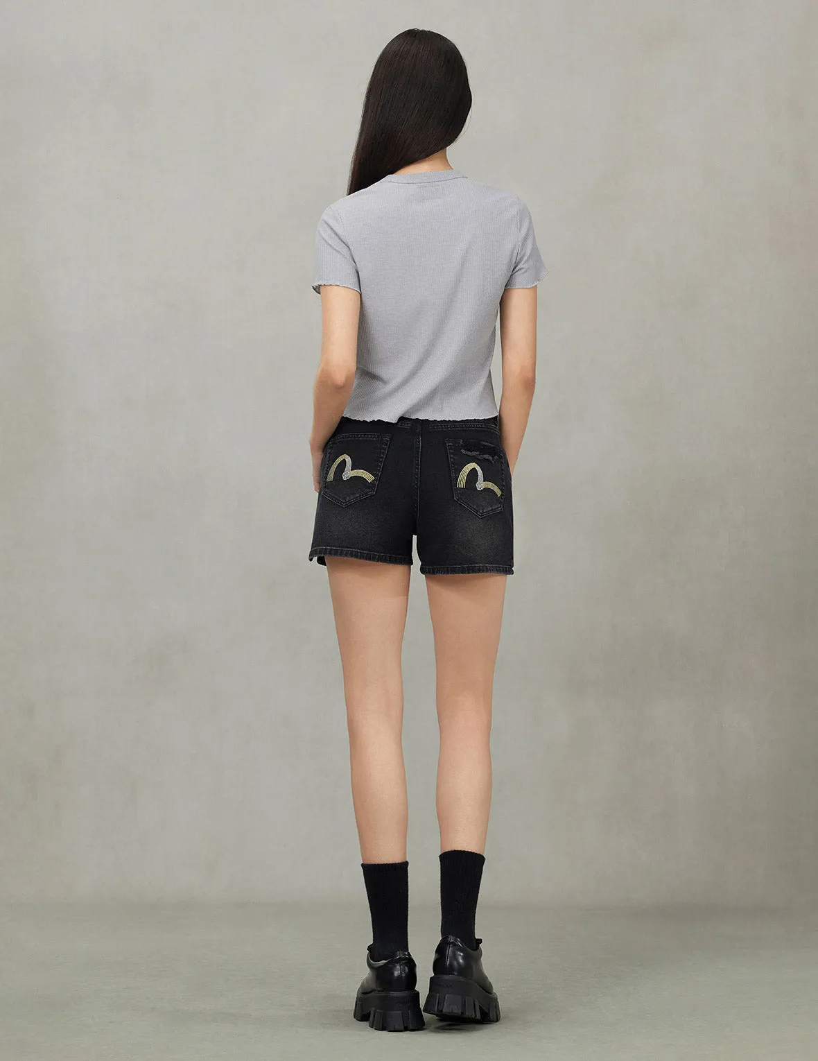 Rope Twist Logo Embroidery Fashion Fit T-shirt