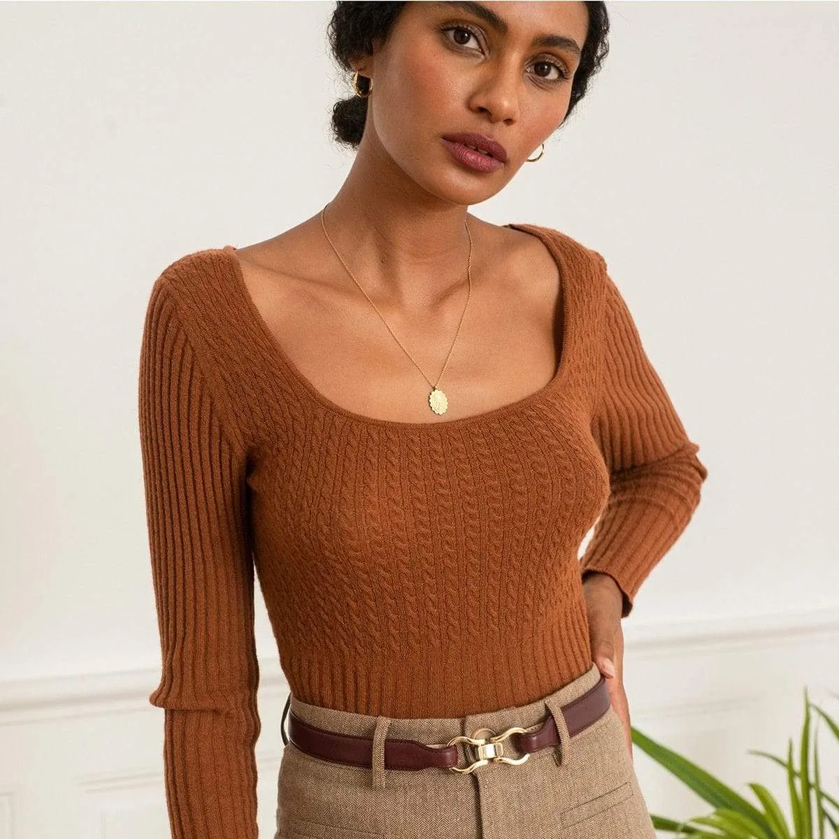 SLIM RIB U NECK SWEATER