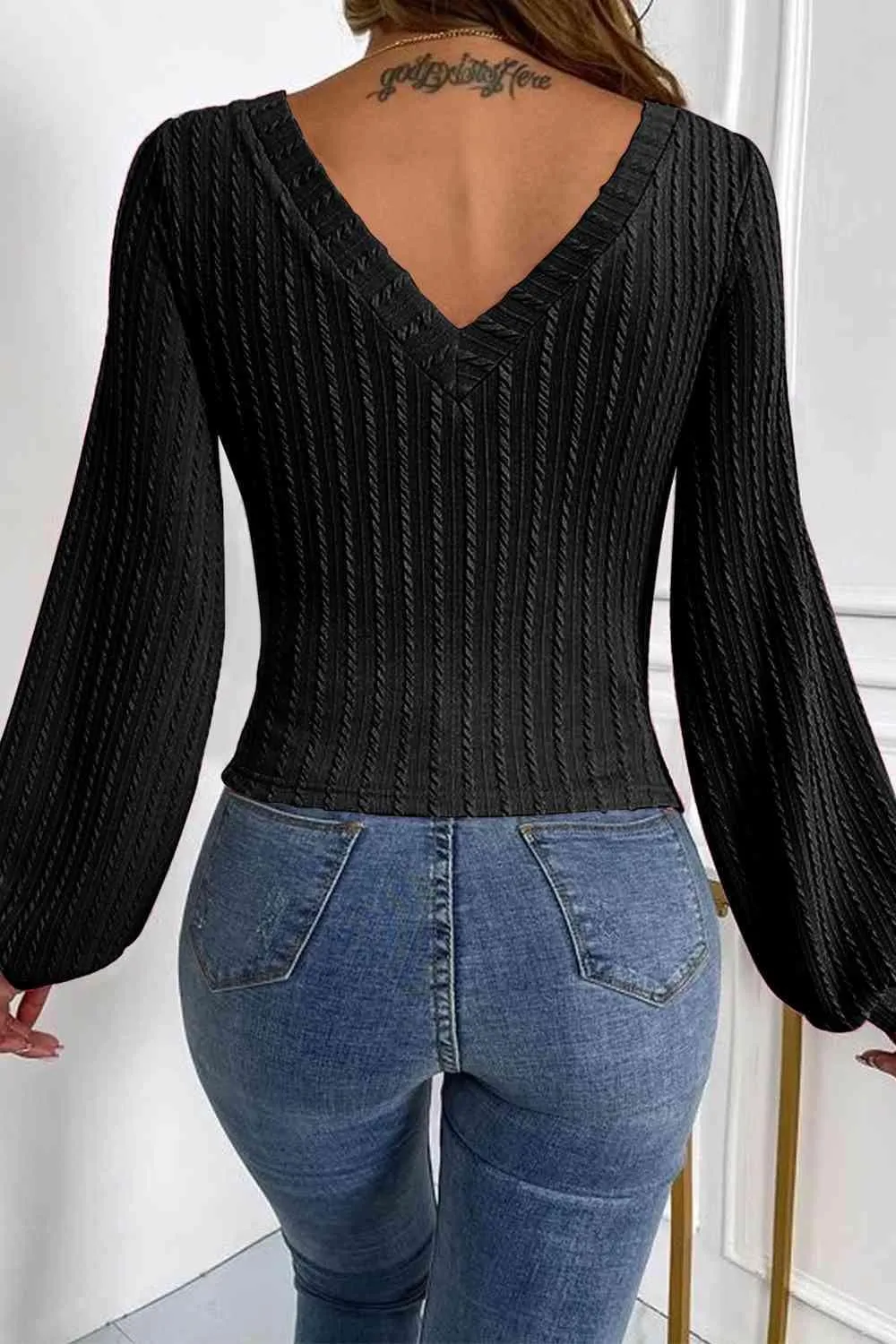 Sophisticated V-Neck Knit Lantern Sleeve Sweater